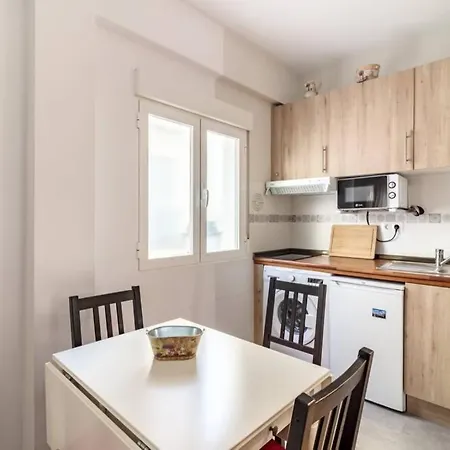 Lovely In The Centre Wifi Apartment *